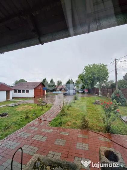 Casă cu 4 camere cu Teren 1200 Mp în Răzvad