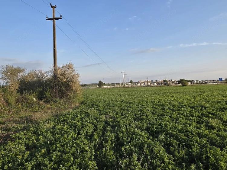 Teren de 5683 mp, în Sânmartin