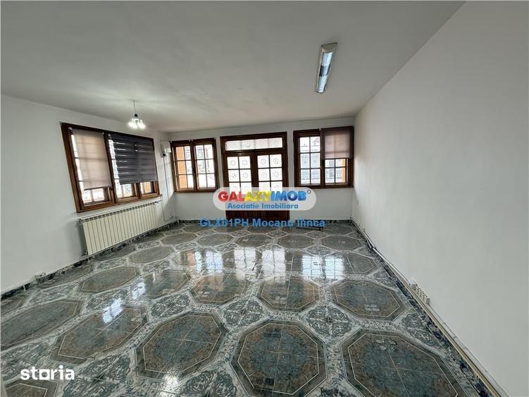 Casă cu 7 camere cu Teren 400 Mp în Republicii