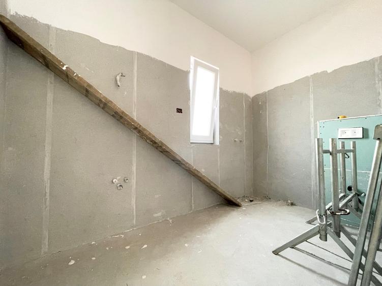 Duplex cu 4 camere cu Canalizare în Moșnița Nouă