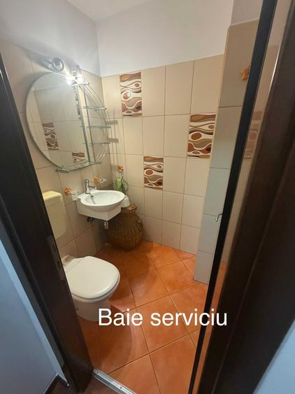 Apartament cu 3 camere decomandat în Nerva Traian