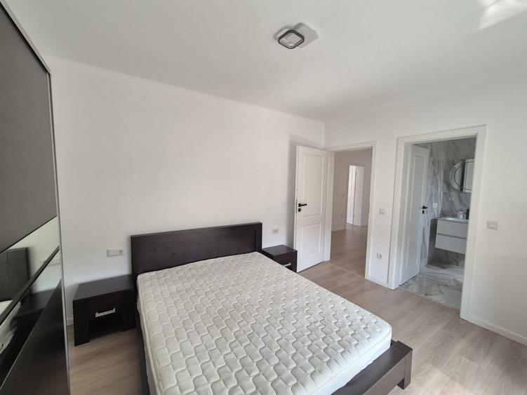 Casă individuală cu 4 camere cu Teren 400 Mp în Cetate