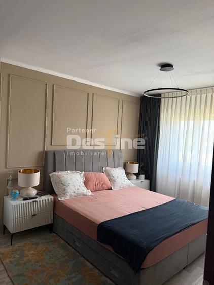Apartament cu 3 camere semidecomandat, mobilat în Băneasa
