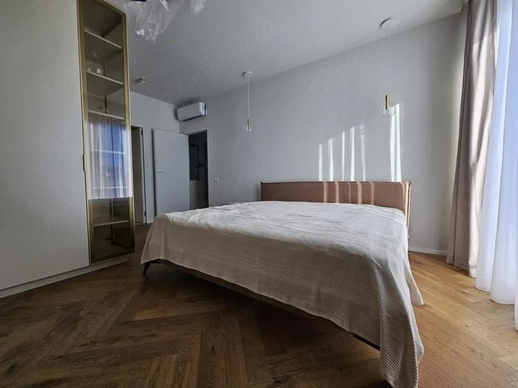 Apartament cu 3 camere decomandat în Faleza Nord