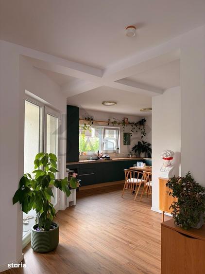 Casă cu 4 camere în Corunca