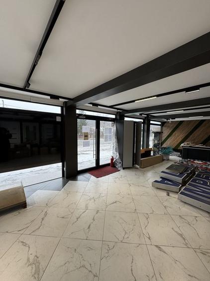 Spațiu comercial, de 120 mp, în Drăgușeni