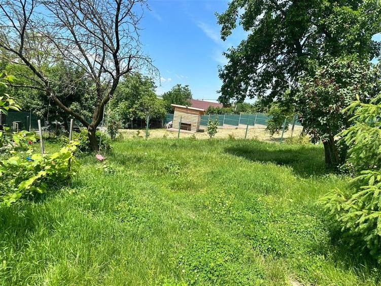 Casă individuală cu 3 camere cu Teren 1318 Mp în Holboca