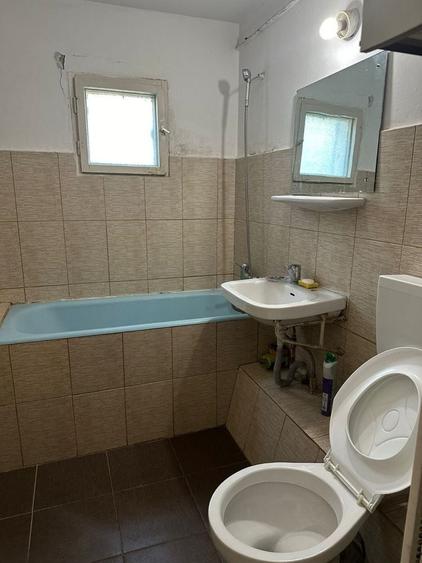 Apartament cu 3 camere decomandat în Decebal