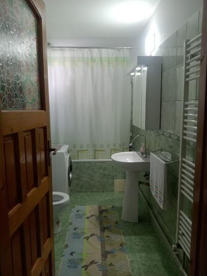 Casă individuală cu 3 camere cu Canalizare în Central