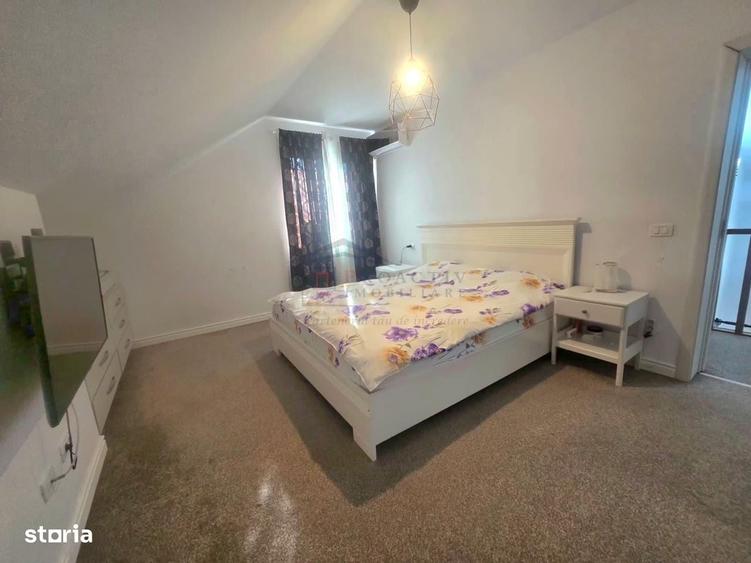 Casă cu 4 camere decomandat în Bulai