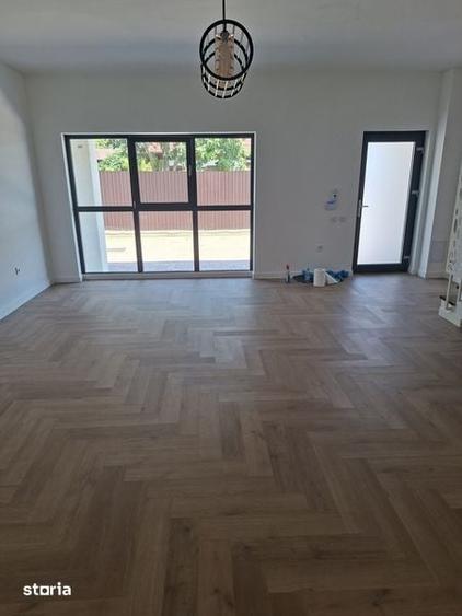 Casă cu 4 camere cu Teren 120 Mp în Est
