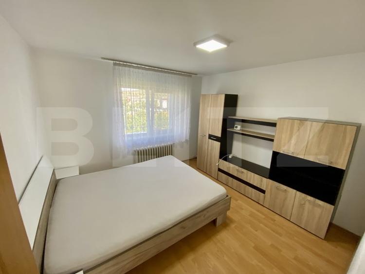 Apartament cu 2 camere decomandat, mobilat în Central