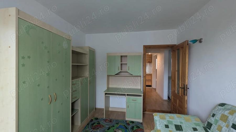 Apartament cu 3 camere decomandat în Precista