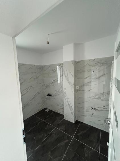 Casă cu 3 camere cu Canalizare în Giroc