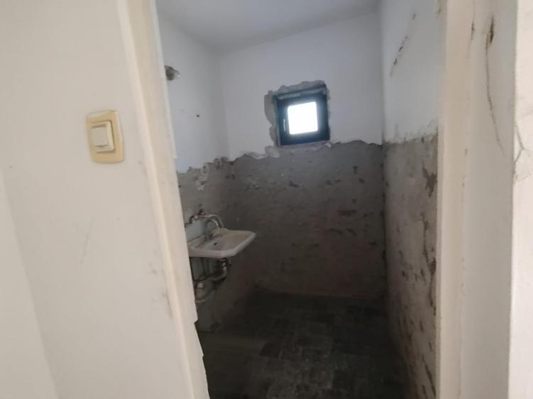 Apartament cu 2 camere semidecomandat în Odobești