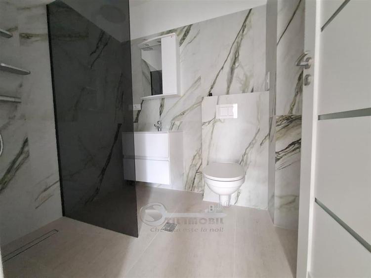 Apartament cu 3 camere decomandat în Galata
