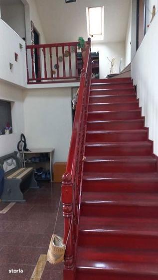 Casă cu 4 camere cu Teren 2500 Mp în Moțăieni