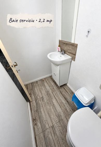 Casă cu 6 camere cu Teren 587 Mp în Sânmihaiu Român