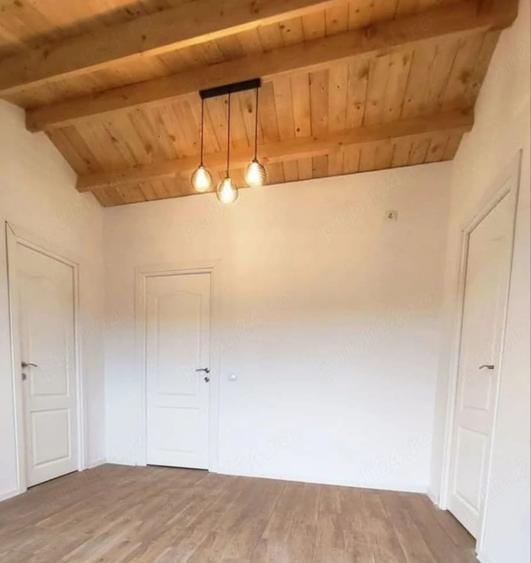 Casă cu Teren 606 Mp în Ruși