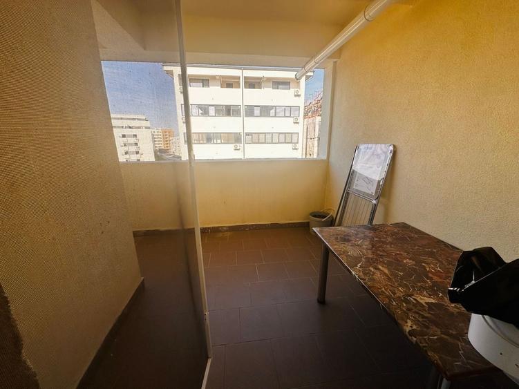 Apartament cu 2 camere decomandat în Metalurgiei