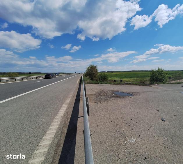 Teren de 32486 mp, în Bărcănești