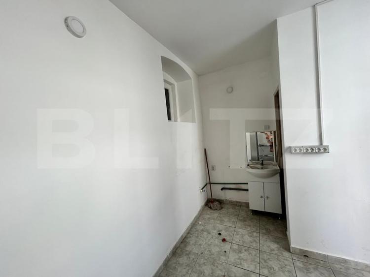 Spațiu comercial, de 12 mp, în Ultracentral