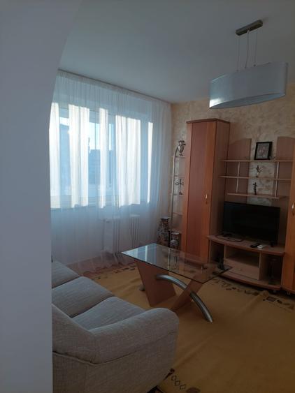 Apartament cu 2 camere semidecomandat, mobilat în Mihai Bravu