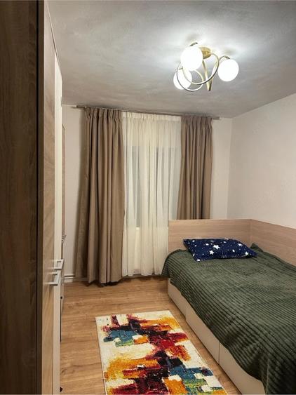 Apartament cu 4 camere decomandat în Central