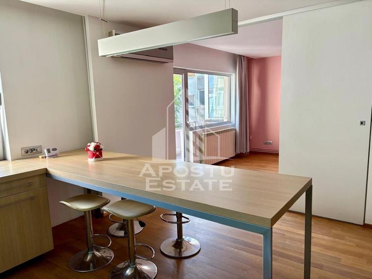 Apartament cu 2 camere decomandat, mobilat în Bucovina