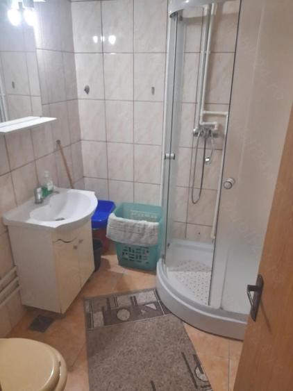 Apartament cu 3 camere semidecomandat în Tomis Nord