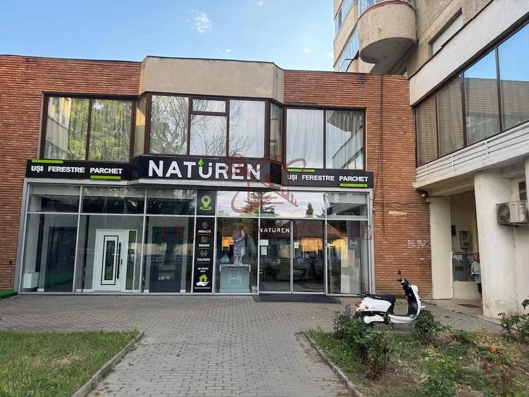 Spațiu comercial, de 1,260 mp, în Aradului