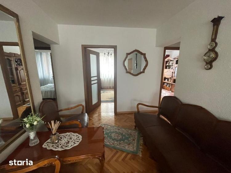 Apartament cu 4 camere în Traian
