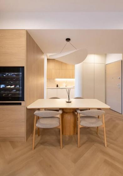 Apartament cu 3 camere semidecomandat, mobilat în P-ta Presei Libere