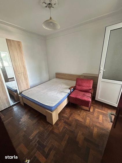 De vanzare apartament cu 2 camere si balcon,zona linistita.Pret:35000e - 1