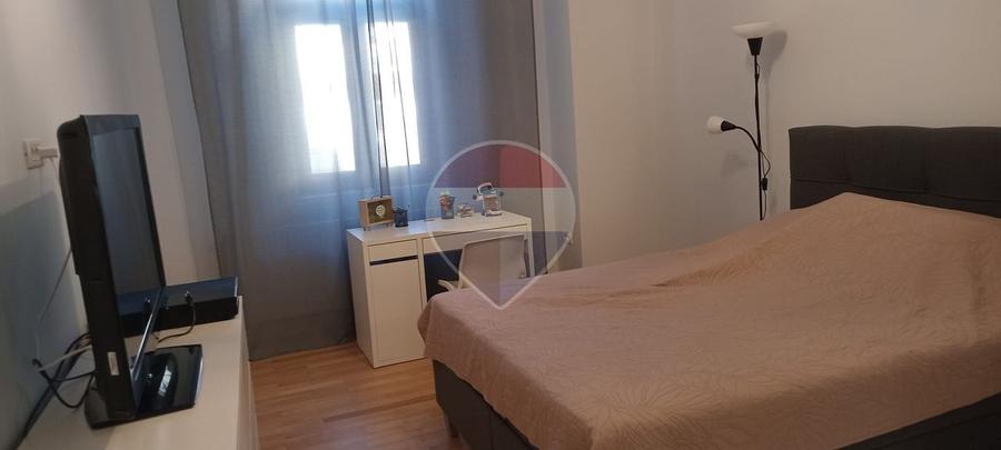 Apartament cu 3 camere decomandat, mobilat în Ultracentral