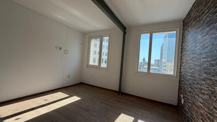 Apartament cu 6 camere decomandat în Calea Victoriei