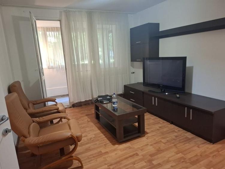 Apartament cu 2 camere semidecomandat în Kiseleff