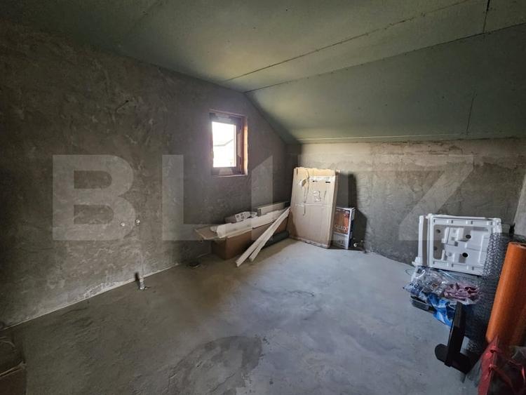 Casă individuală cu 4 camere cu Teren 800 Mp în Șimnicu de Sus
