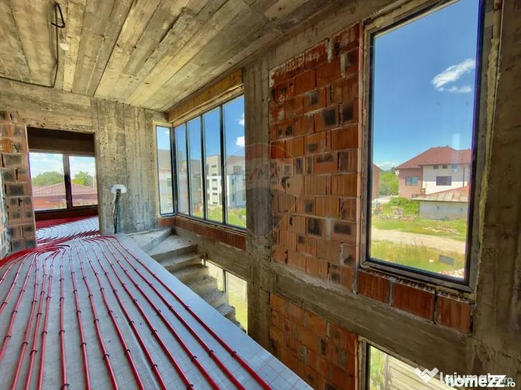 Casă cu 5 camere cu Teren 400 Mp în Central