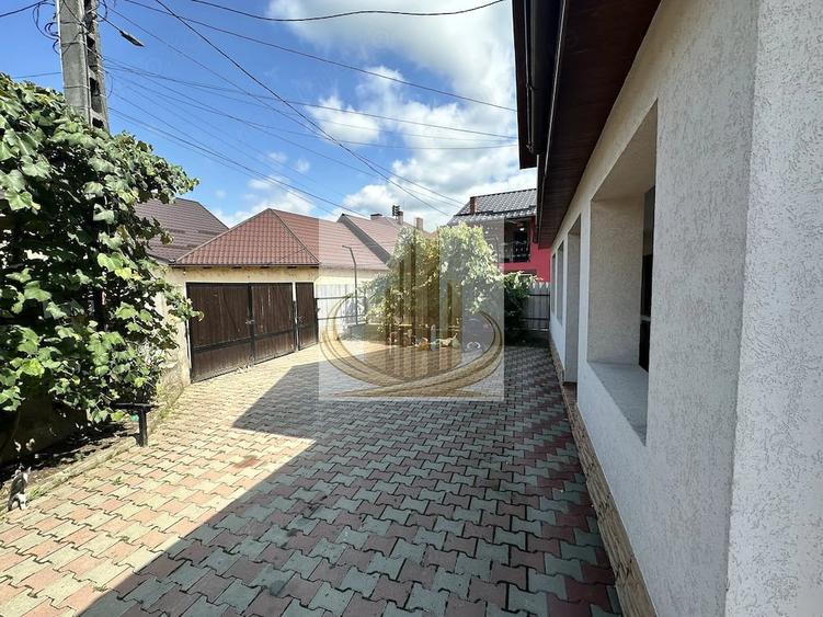 Casă cu 4 camere cu Teren 1000 Mp în Dofteana