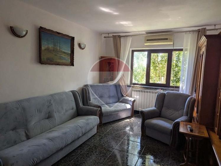 Apartament cu 2 camere decomandat, mobilat în Central