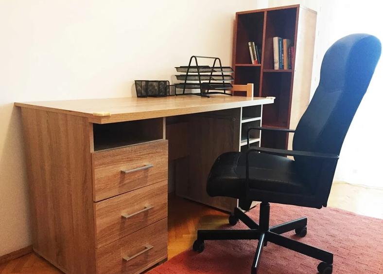Apartament cu 3 camere decomandat, mobilat în Independenței