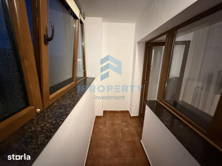 Apartament cu 3 camere semidecomandat, mobilat în Decebal