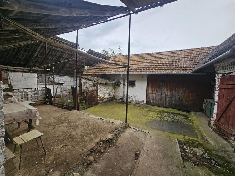 Duplex cu 5 camere cu Teren 1500 Mp în Șibot