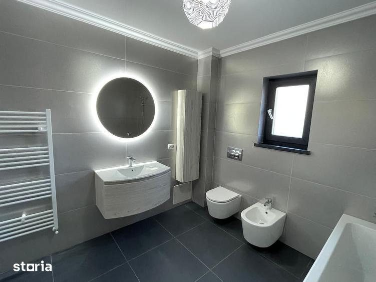 Casă cu 4 camere cu Teren 360 Mp în Hemeiuș