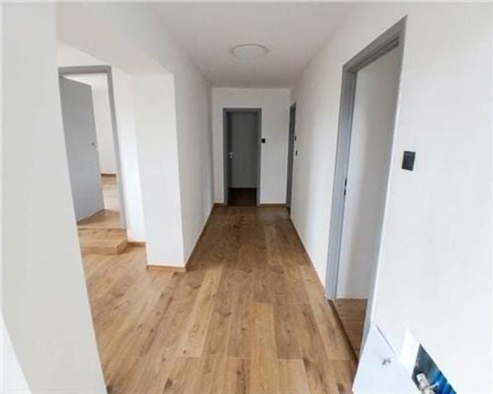 Casă cu 3 camere în Central