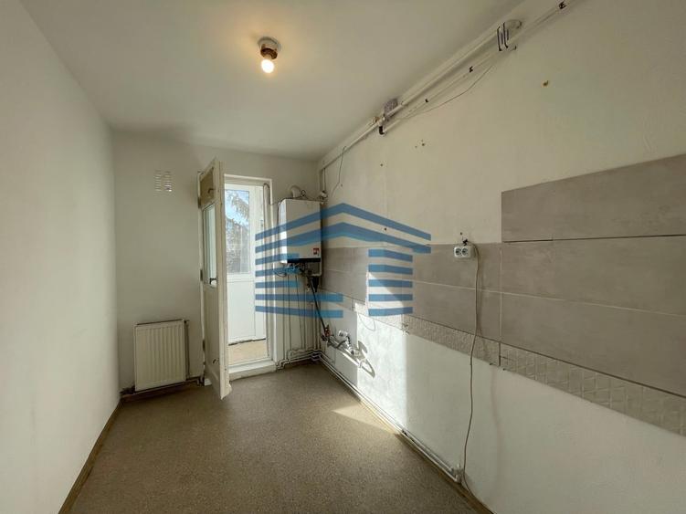 Apartament cu 3 camere decomandat în Bartolomeu