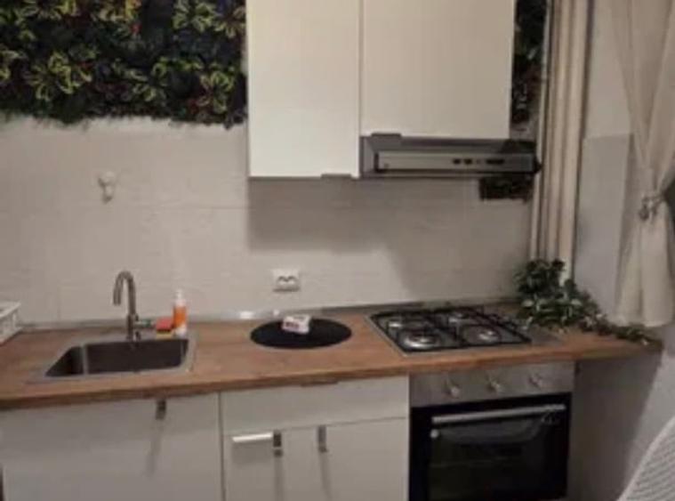 Apartament cu 2 camere semidecomandat în 1 Mai