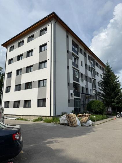 Apartament cu 2 camere decomandat în Domnești