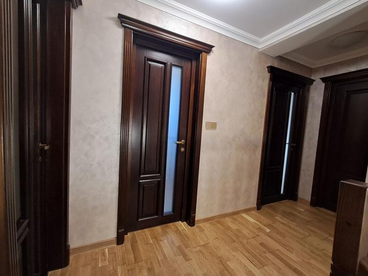 Casă cu 4 camere în Albești